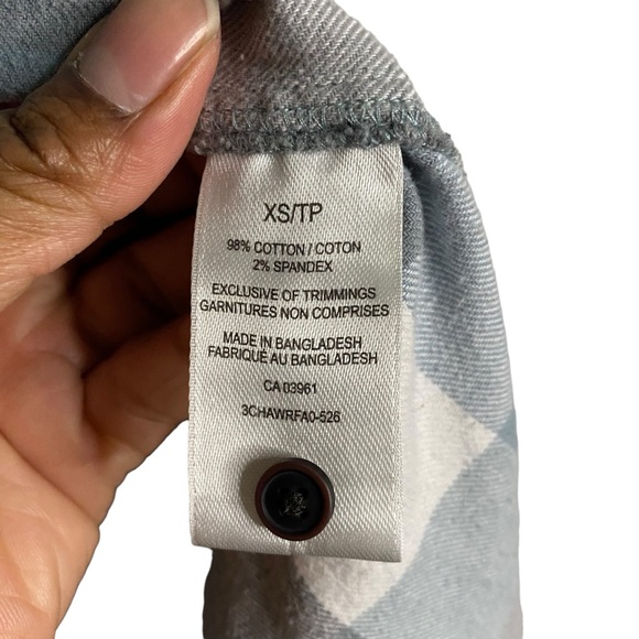 Wind River Women's Blue/White Plaid Button-Down Shirt - Picture 7 of 10